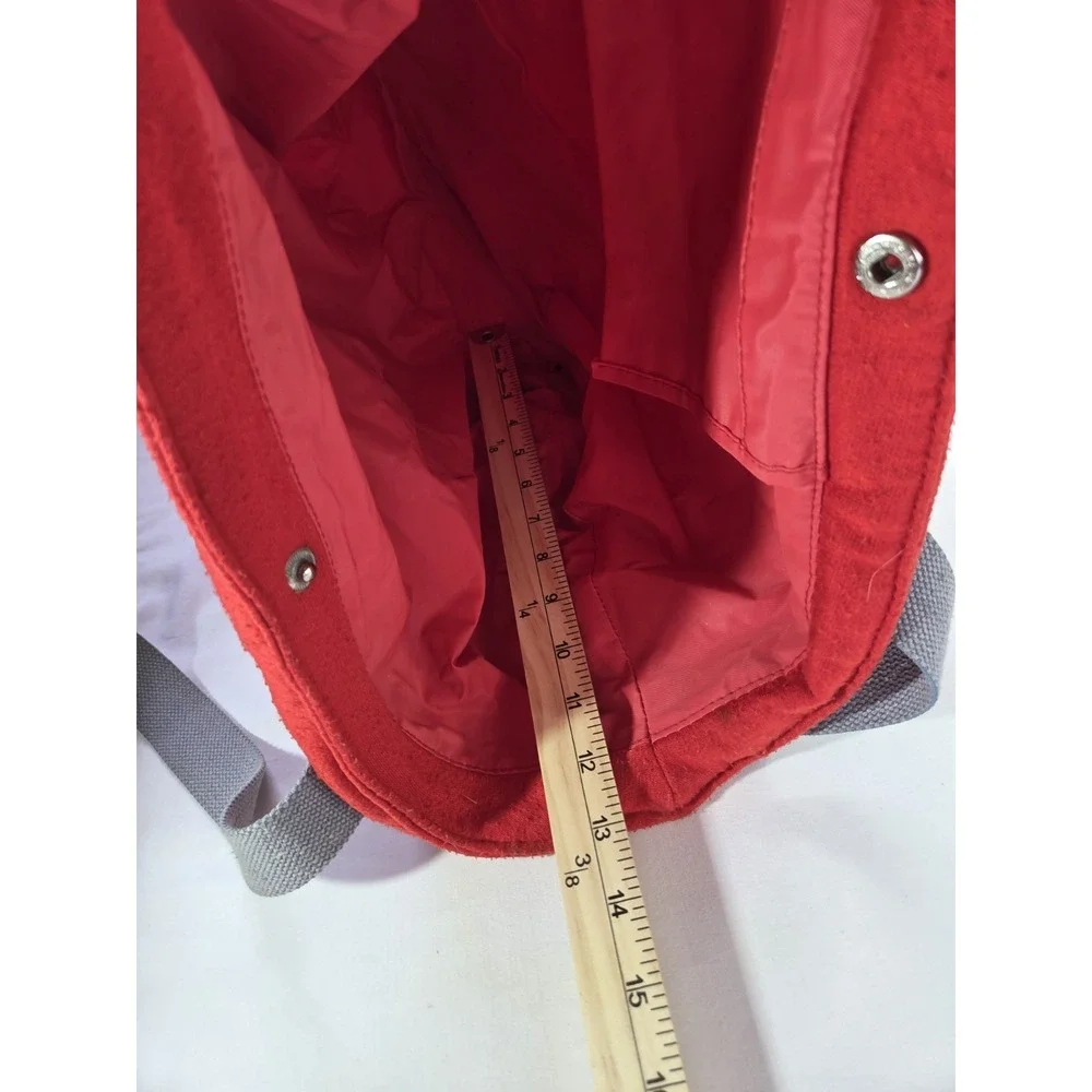 Jordache Vintage Cool Club International Bag Snap Closure